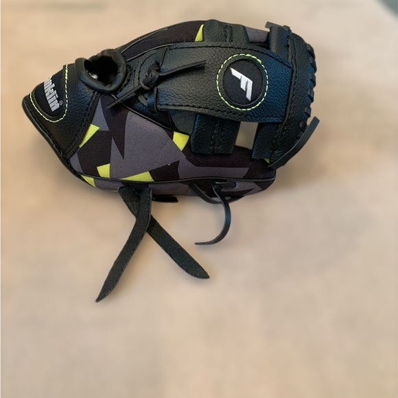Black and Yellow Baseball Glove with Webbed Pocket and Leather Material - Picture 1 of 5